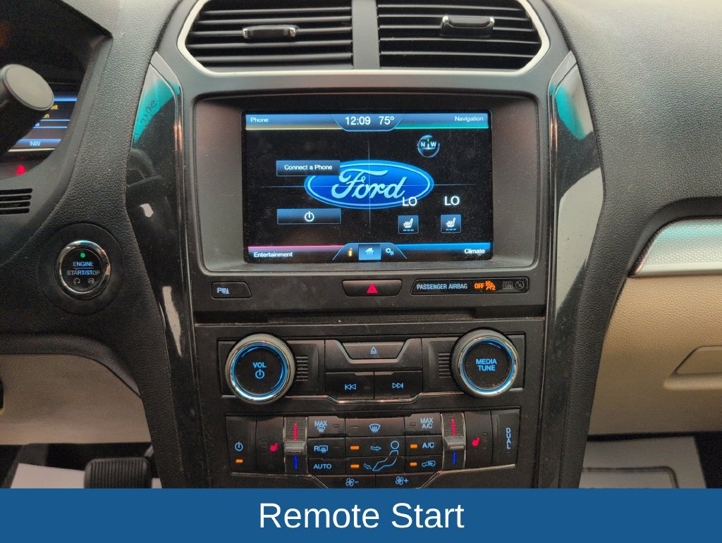 Used 2016 Ford Explorer XLT w/ Equipment Group 202A AWD/4WD image 25
