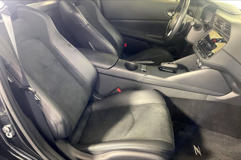 Used 2025 Nissan Z Performance w/ Floor Mat Package RWD image 9