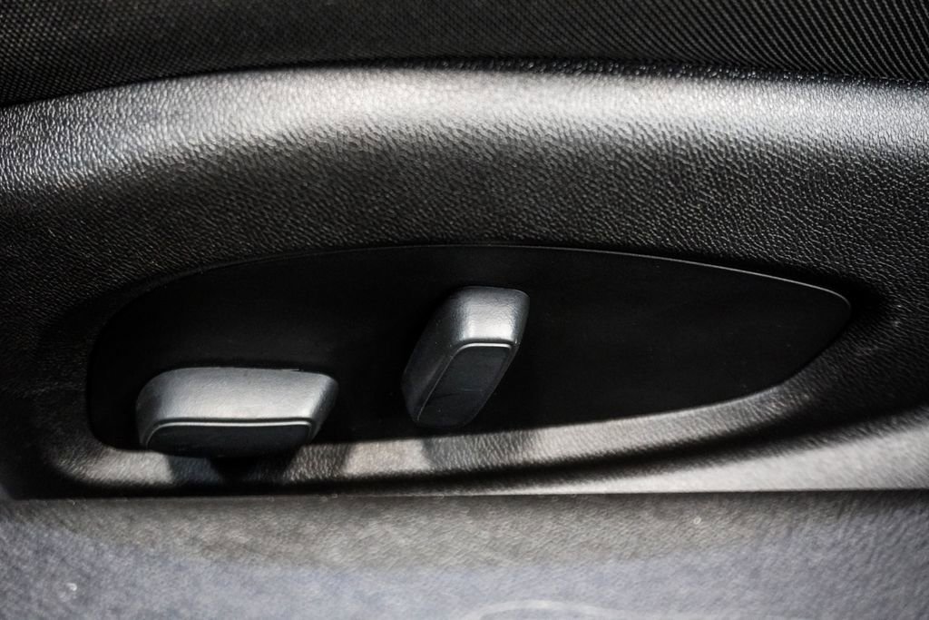 Used 2019 Chevrolet Camaro LT w/ RS Package image 7