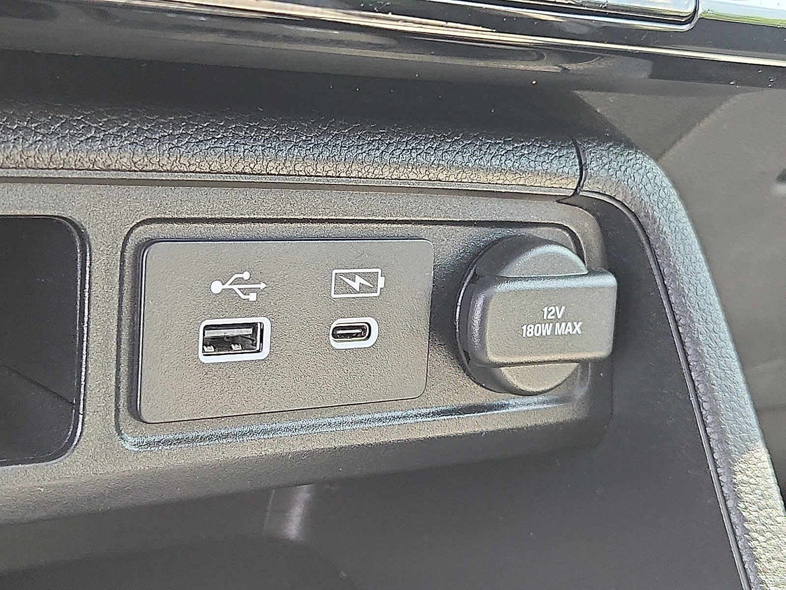 Certified 2024 Honda Pilot Touring image 24