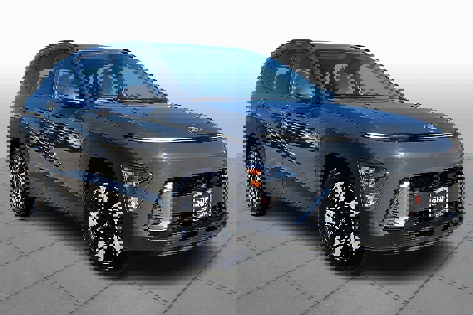 Used 2024 Hyundai Kona SEL image 3