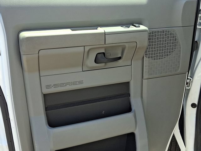 Used 2024 Ford E-450 and Econoline 450 Super Duty RWD image 21
