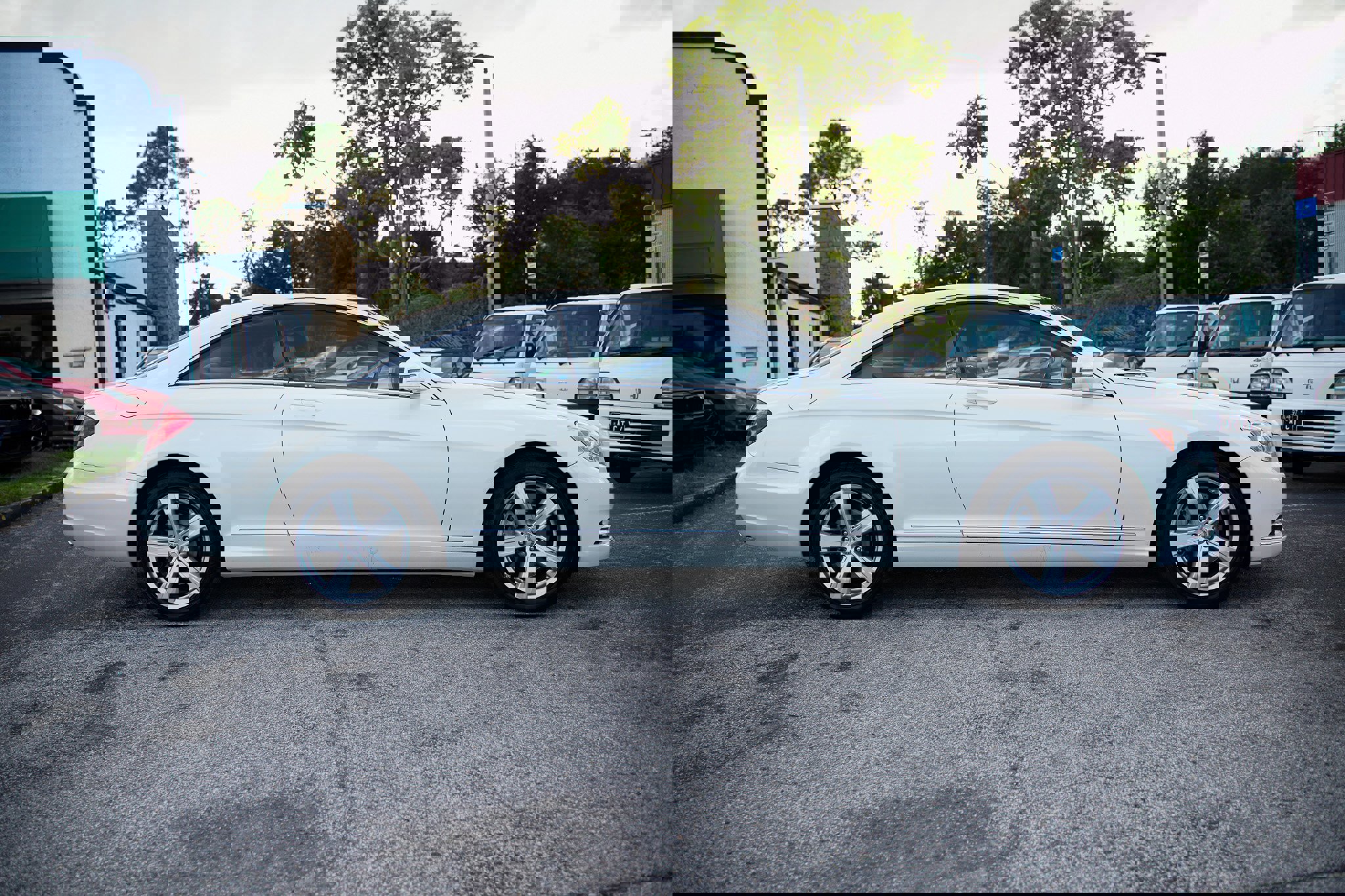 Used 2013 Mercedes-Benz CL 550 4MATIC image 18