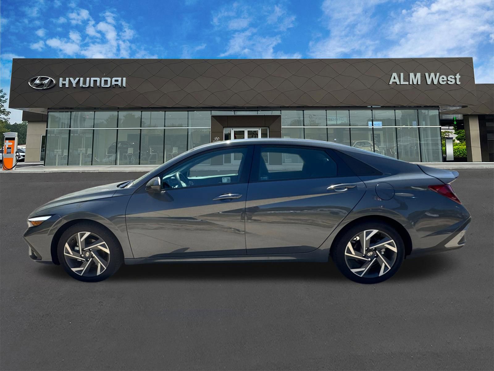 Certified 2025 Hyundai Elantra Sport FWD image 8