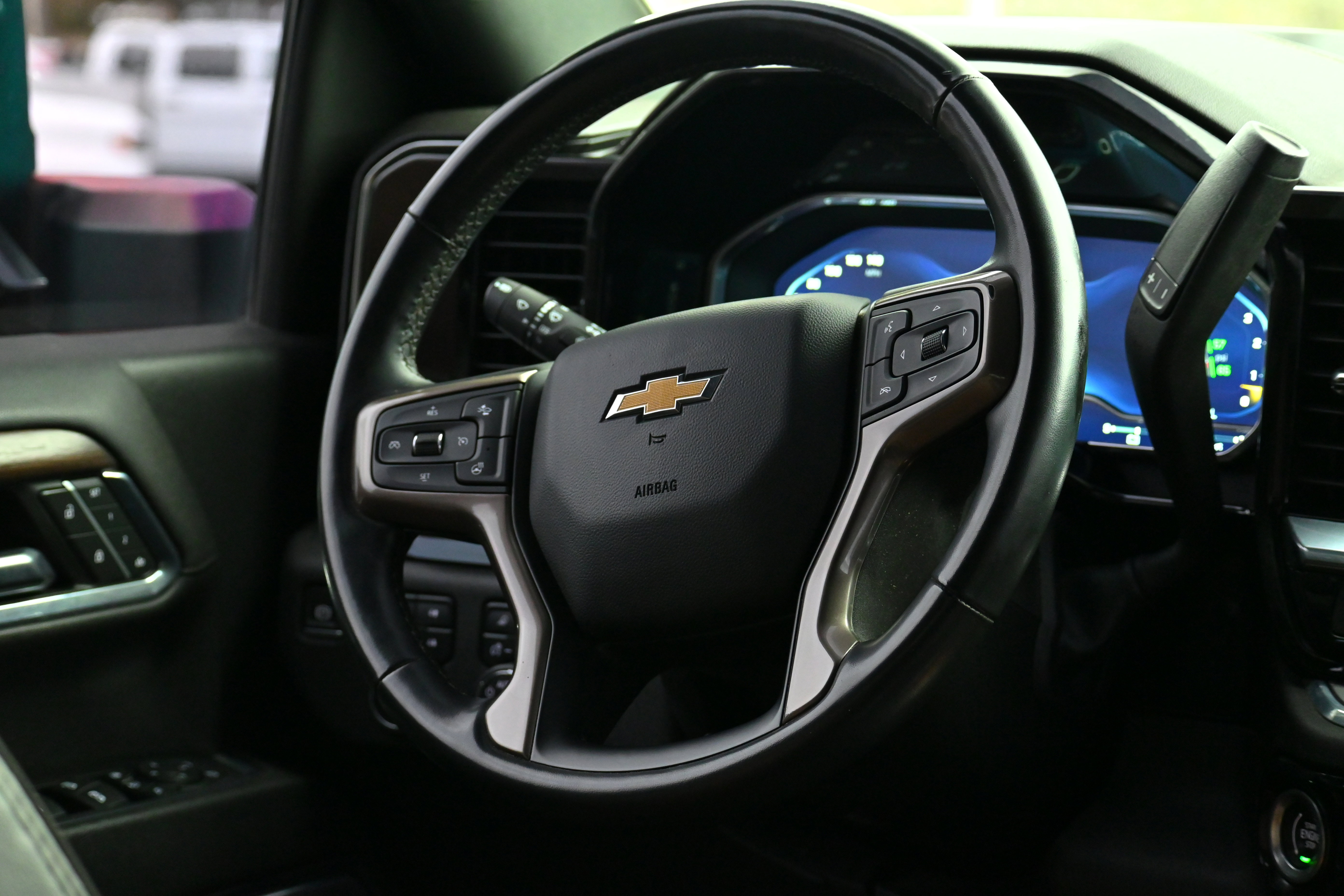 Used 2024 Chevrolet Silverado 2500 High Country w/ High Country Premium Package image 17