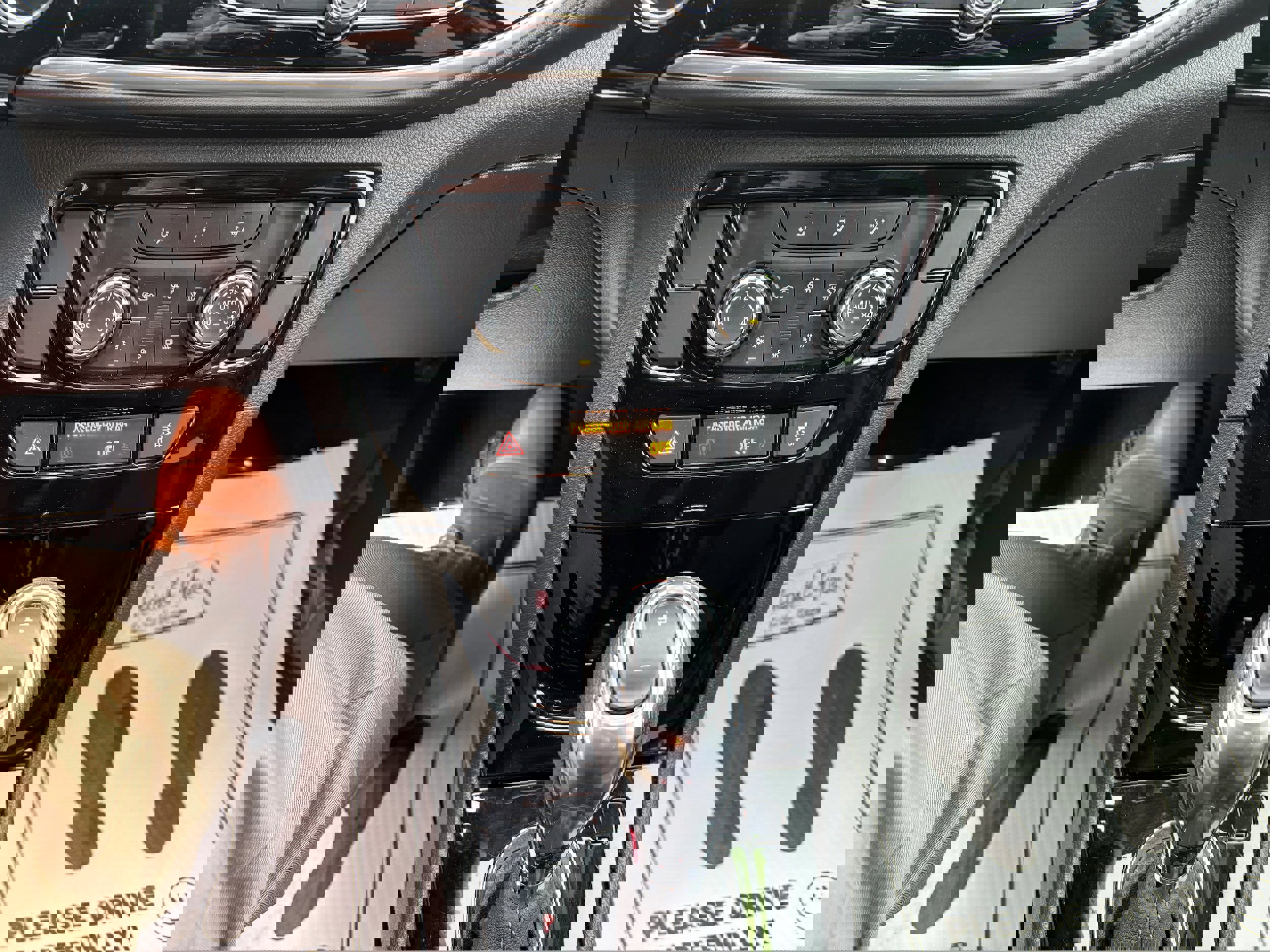 Used 2019 Buick Encore Sport Touring w/ Safety Package image 14