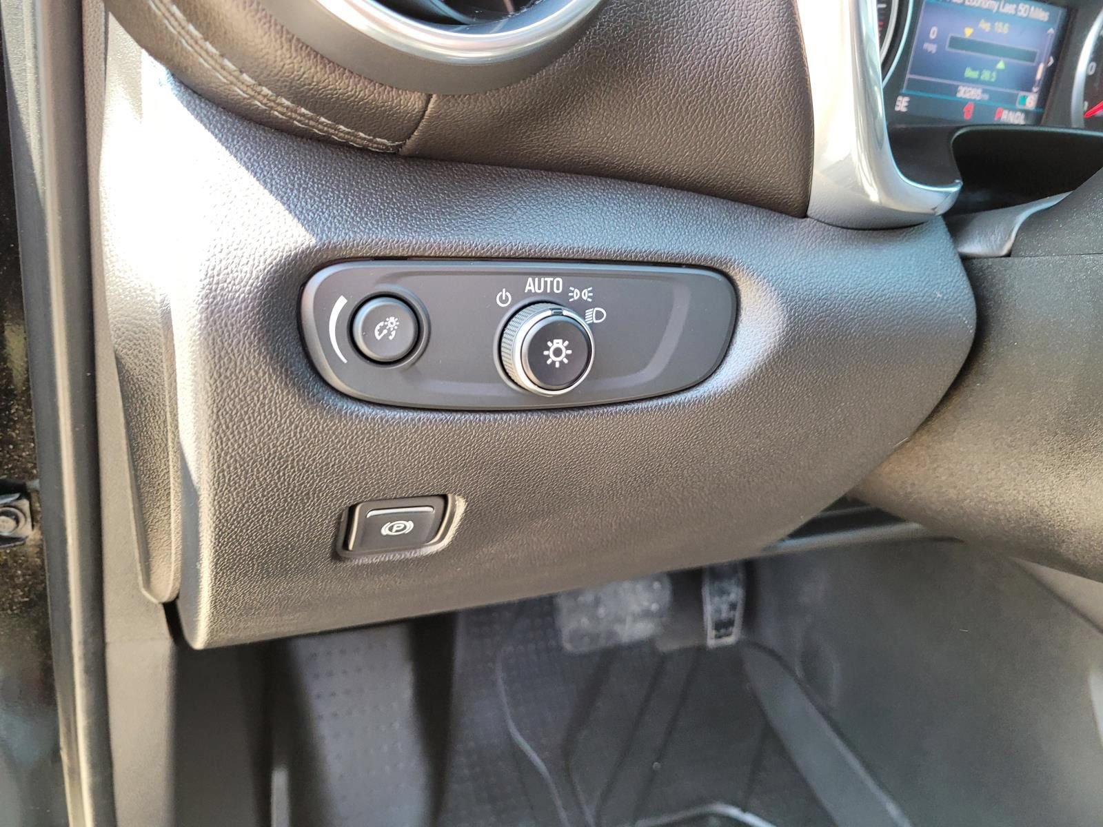 Used 2020 Chevrolet Blazer LT w/ LPO, Floor Liner Package FWD image 23