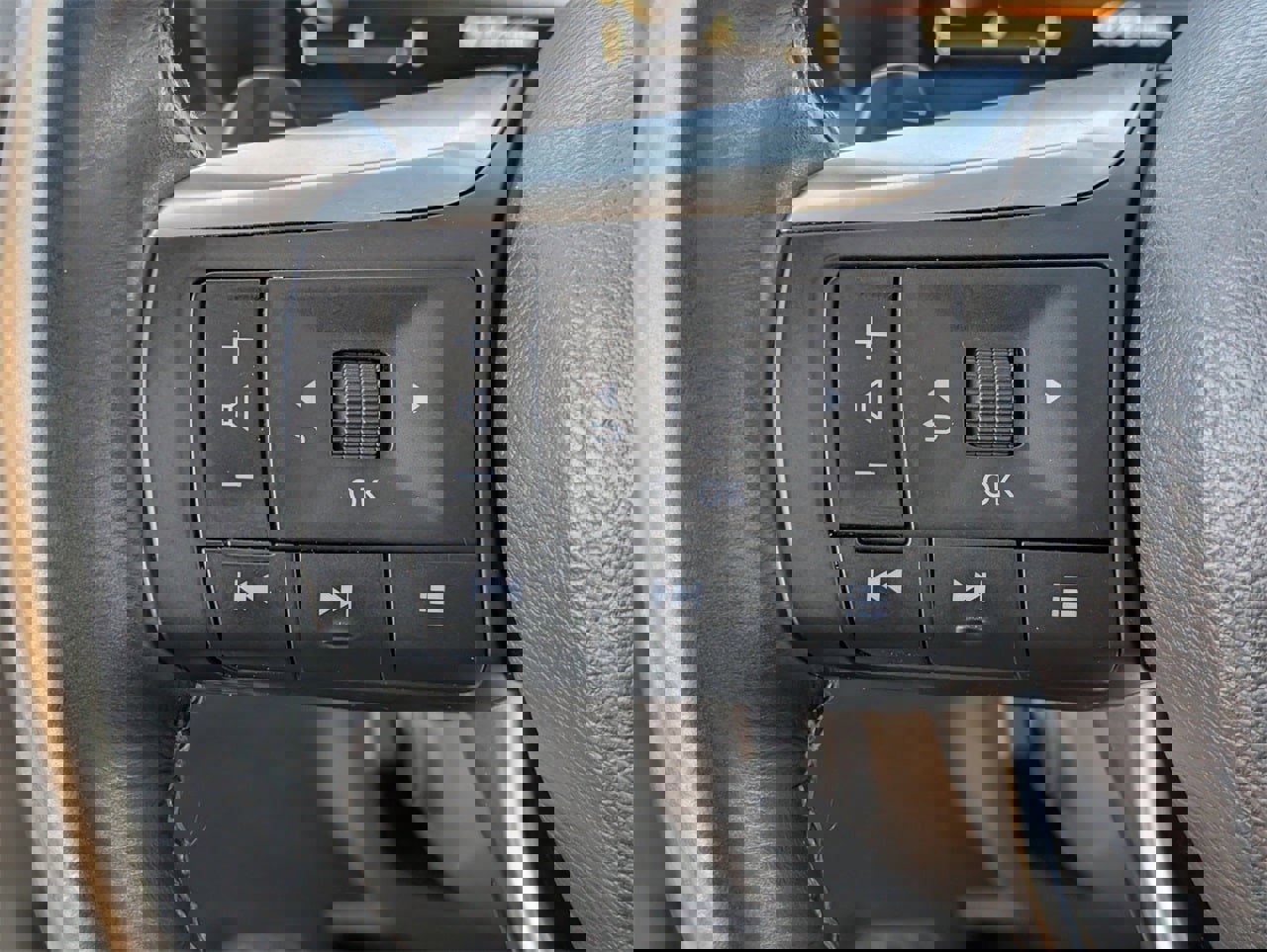 Used 2023 INFINITI QX60 Sensory w/ Cargo Package image 22