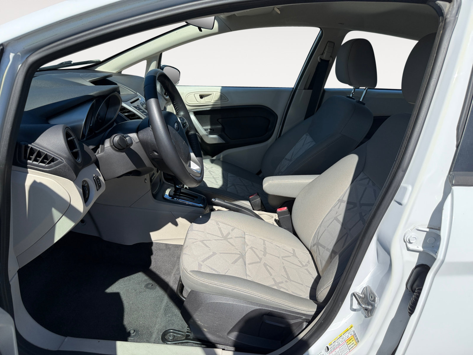 Used 2013 Ford Fiesta SE FWD image 10