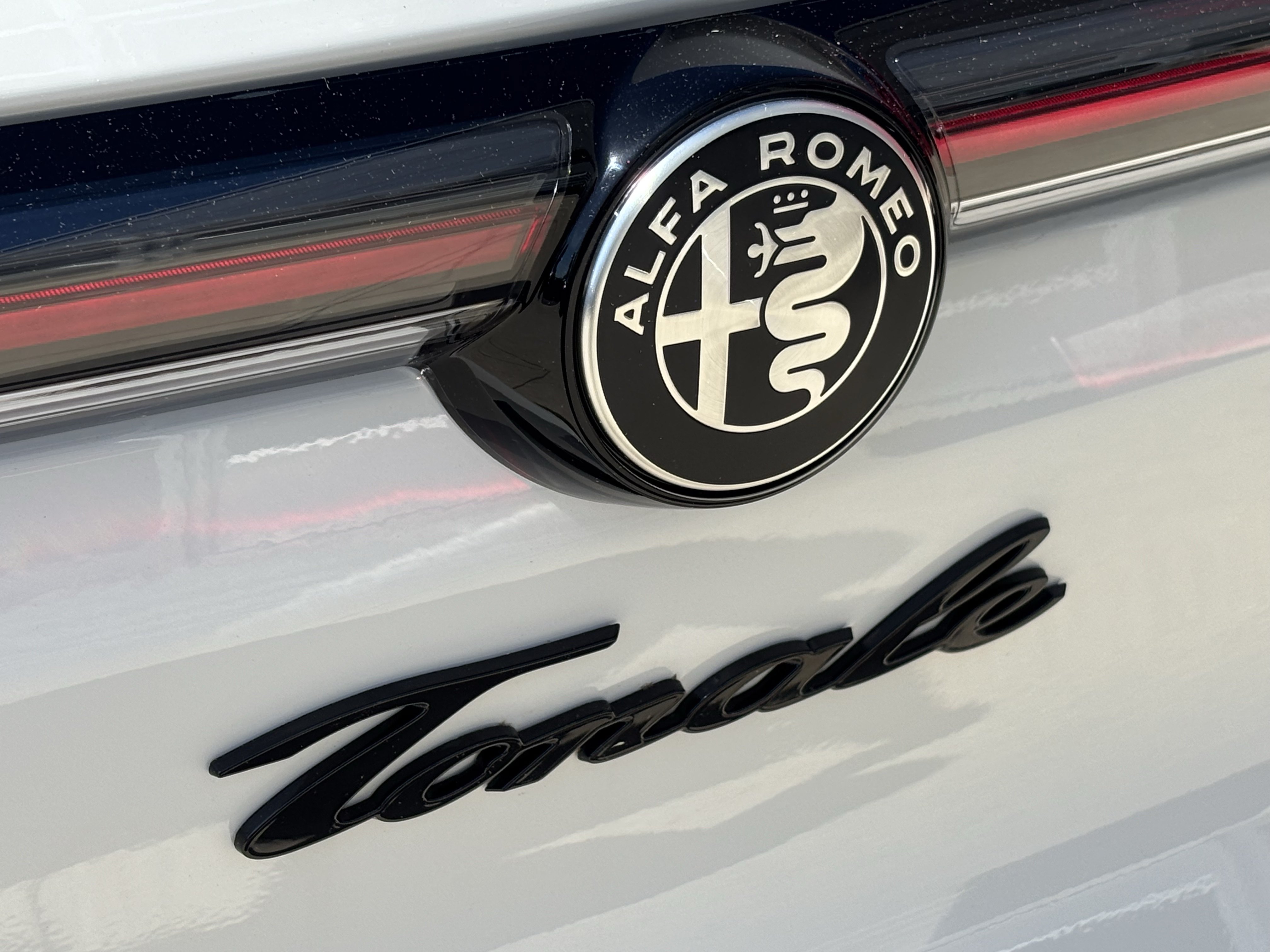 New 2026 Alfa Romeo Tonale AWD/4WD image 17