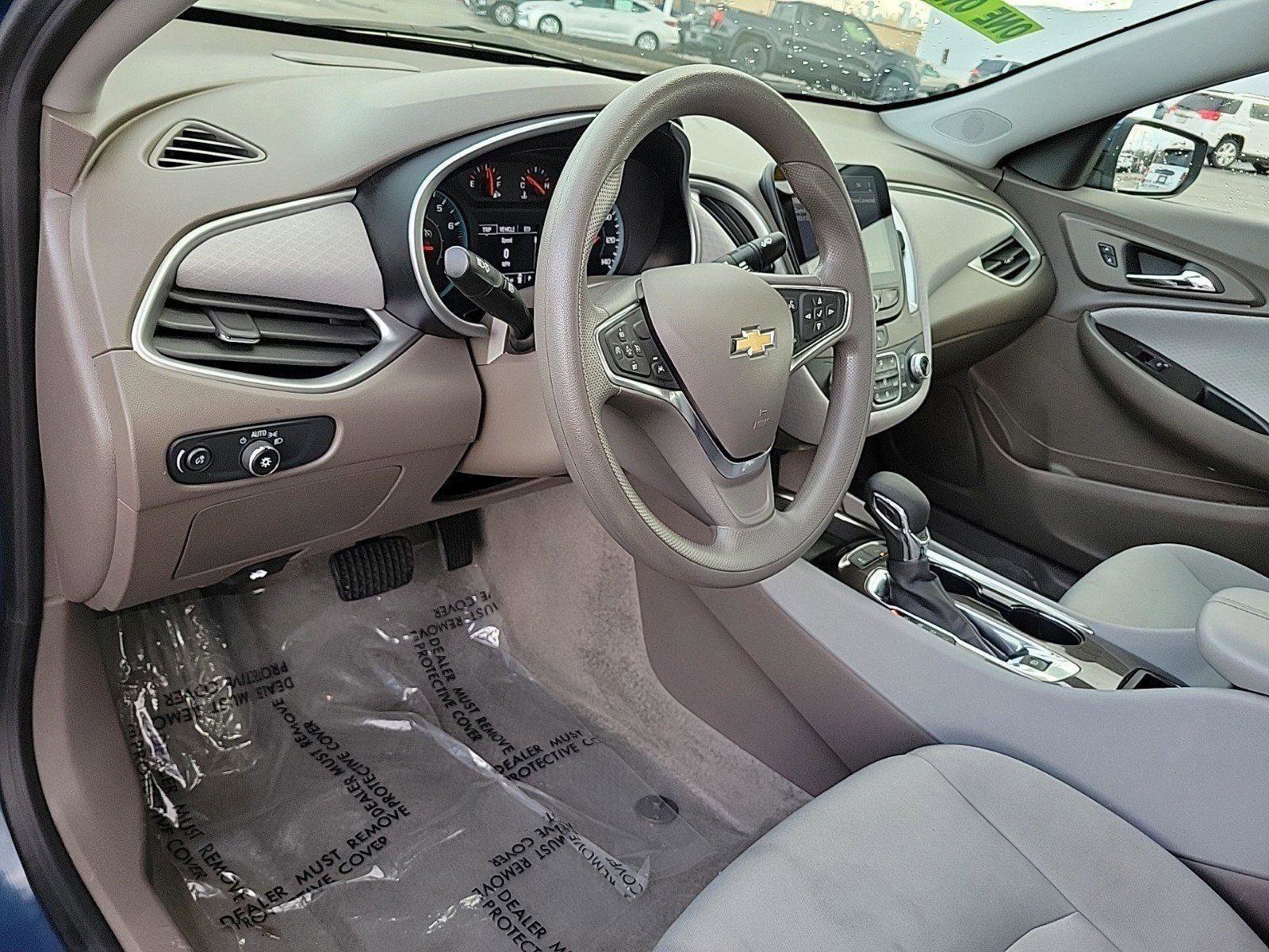 Used 2024 Chevrolet Malibu LT image 17