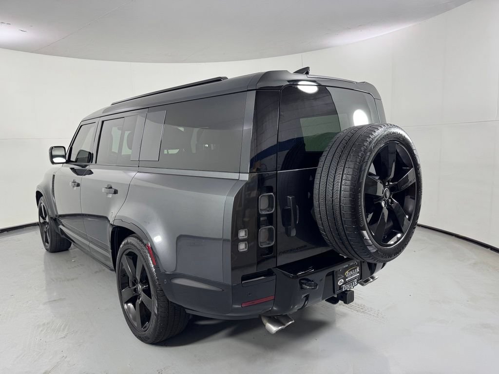 Used 2025 Land Rover Defender 130 V8 AWD/4WD image 9