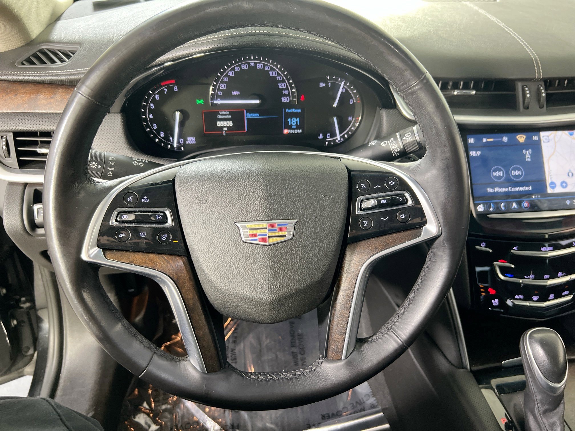 Used 2018 Cadillac XTS Luxury image 11