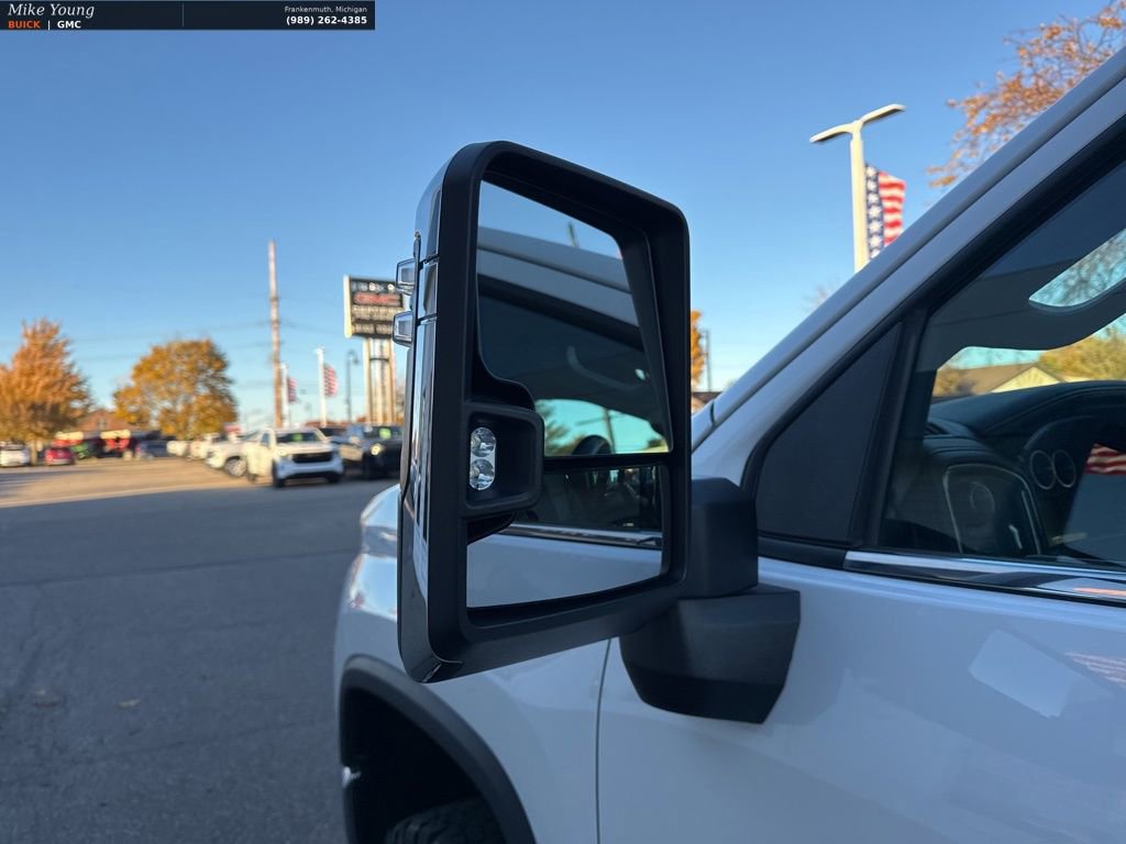 Used 2023 Chevrolet Silverado 3500 LTZ image 10