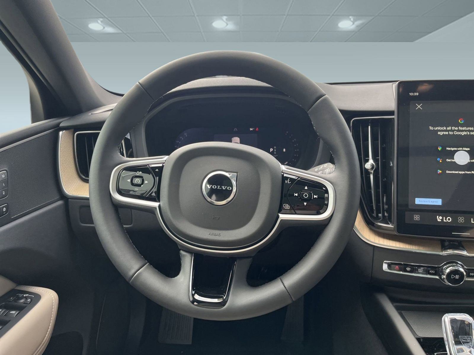 Used 2026 Volvo XC60 B5 Core w/ Climate Package image 17