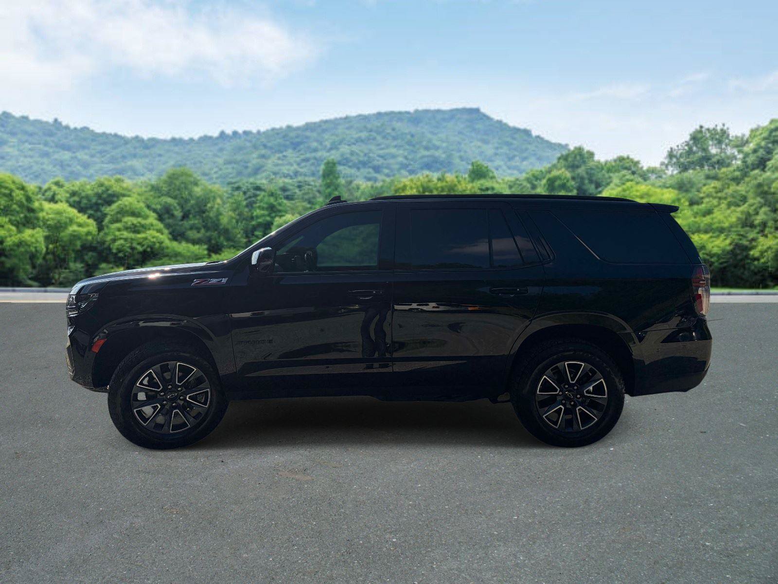 Used 2023 Chevrolet Tahoe Z71 w/ Luxury Package AWD/4WD image 25