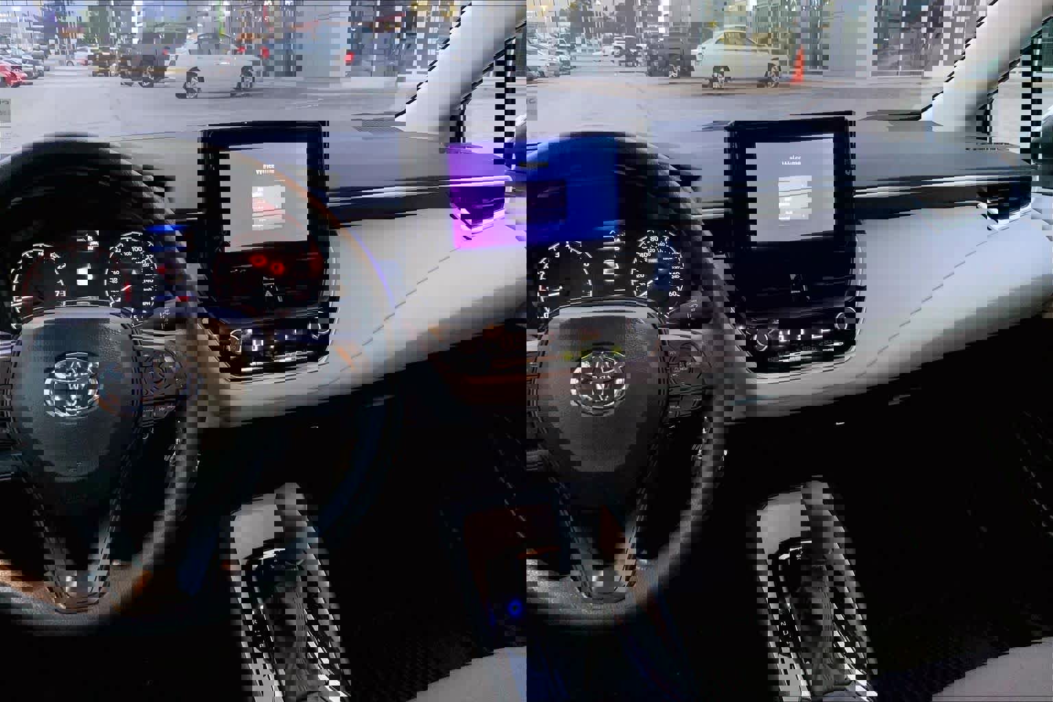 Used 2025 Toyota Corolla LE FWD image 7