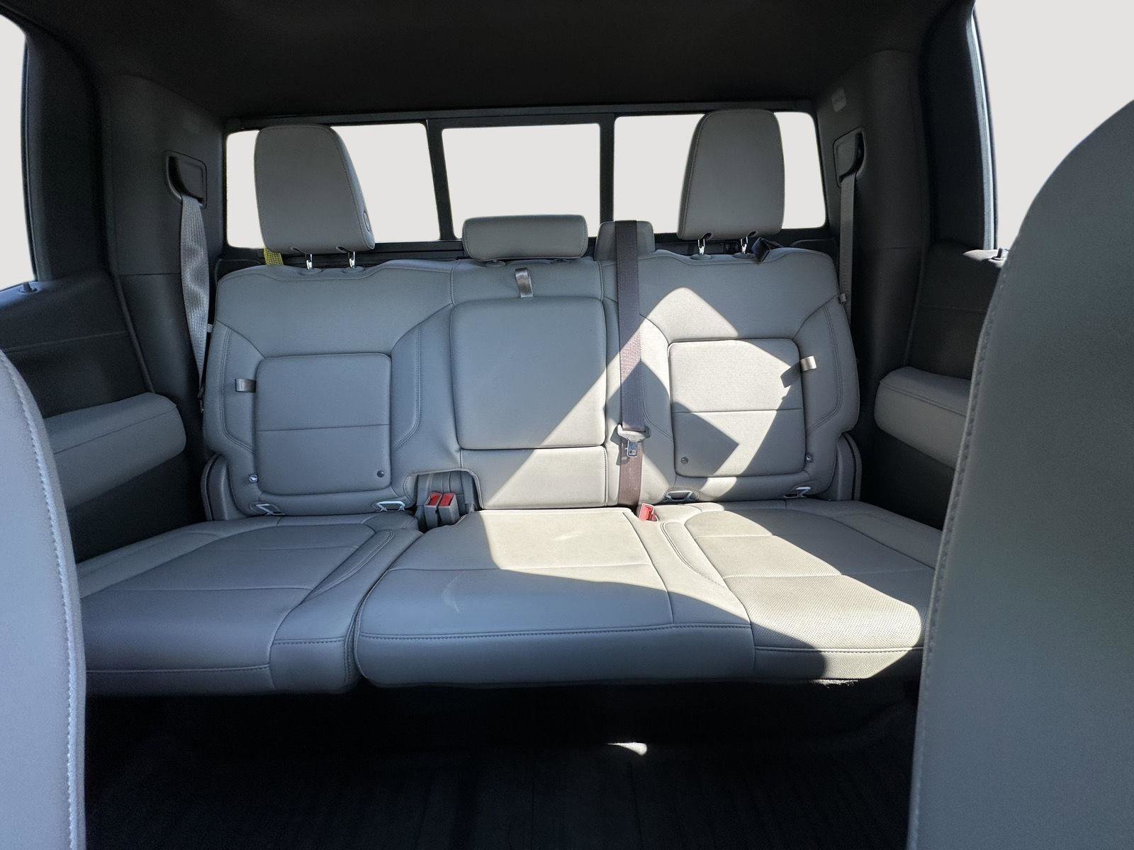 Used 2020 GMC Sierra 1500 SLT w/ SLT Premium Plus Package image 13