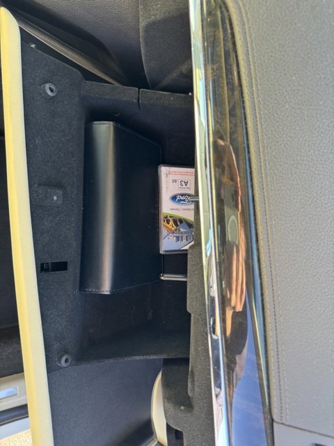 Used 2013 Lincoln MKS AWD image 38