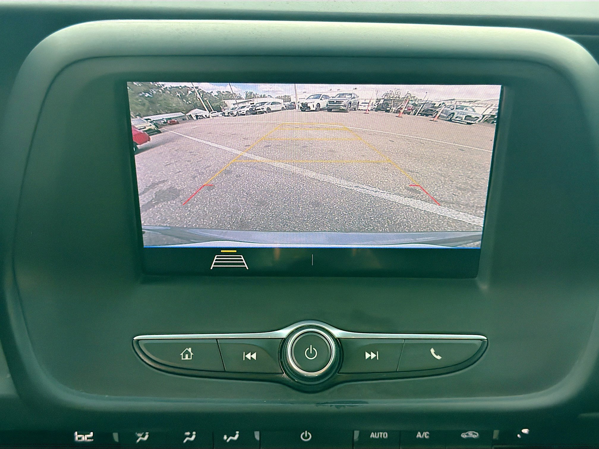 Used 2020 Chevrolet Camaro LT image 30