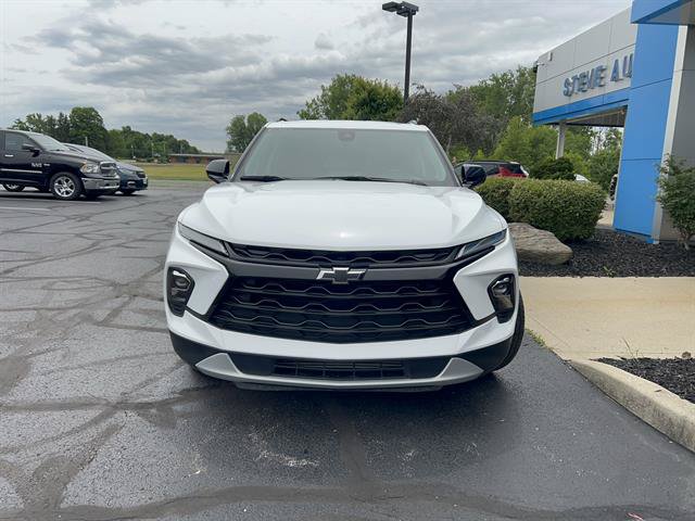 Used 2024 Chevrolet Blazer LT w/ Convenience Package FWD image 2