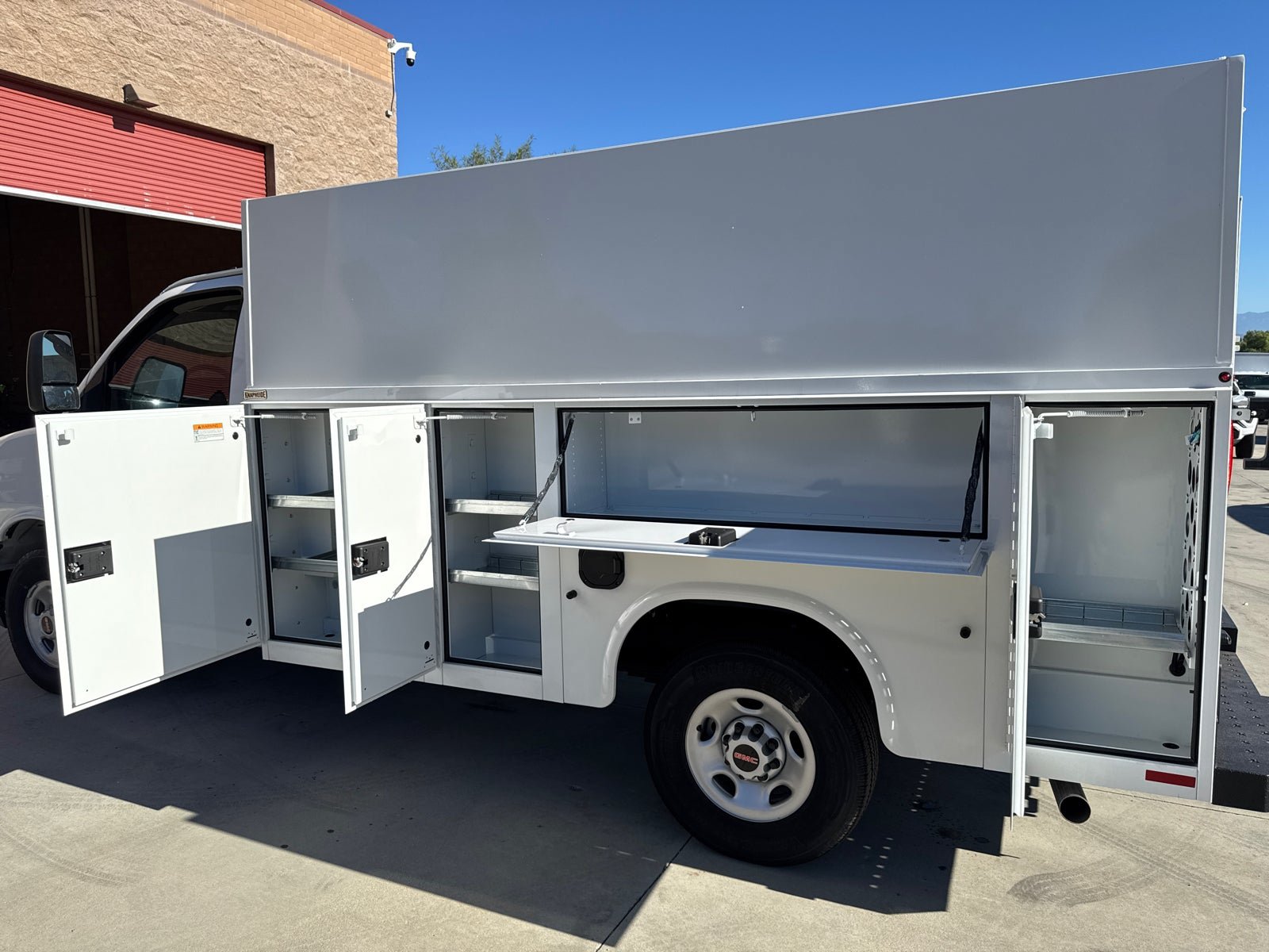 New 2025 GMC Savana 3500 w/ Power Convenience Package RWD image 17