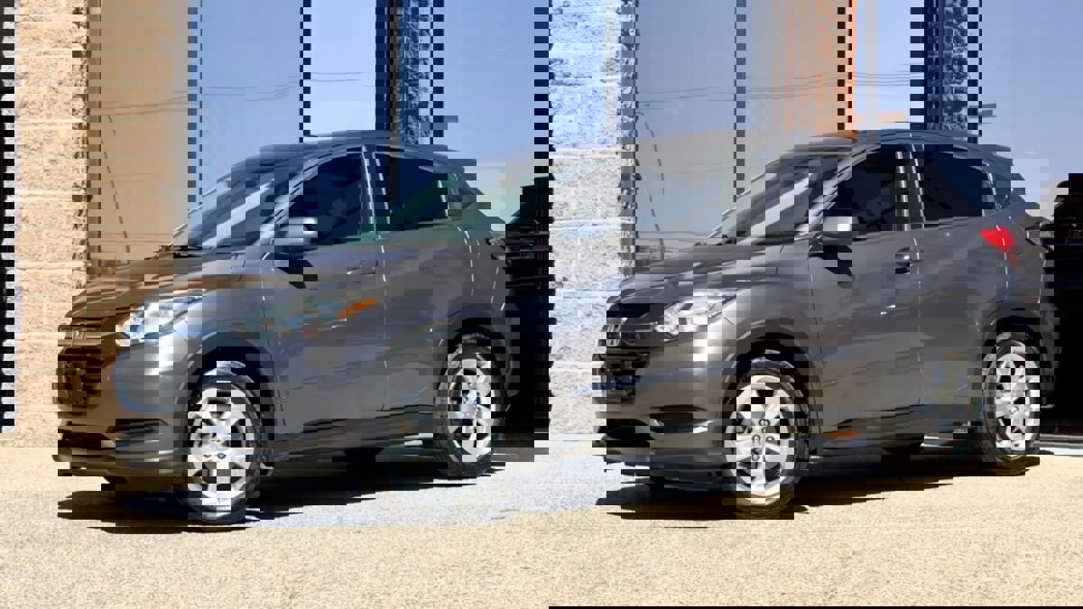 Used 2016 Honda HR-V LX image 4