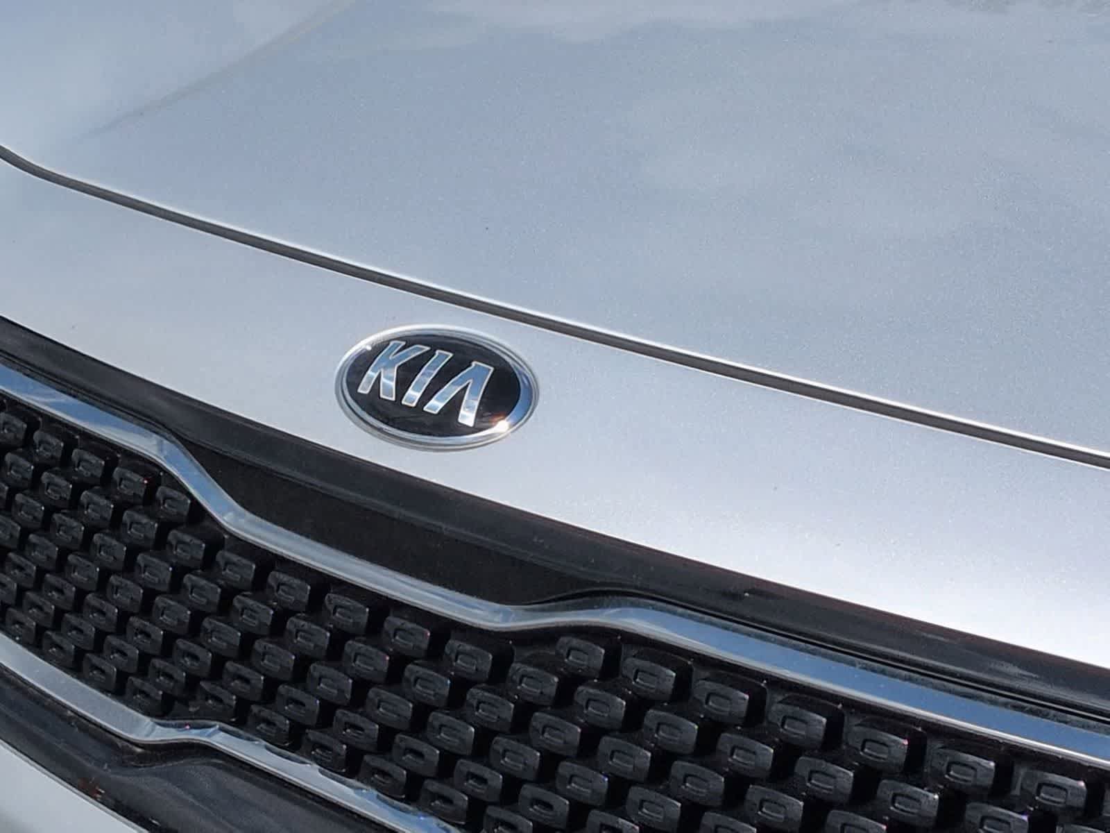 Used 2019 Kia Niro EX w/ EX Premium Package FWD image 4