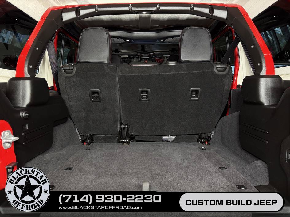 Used 2025 Jeep Wrangler Unlimited Rubicon AWD/4WD image 33