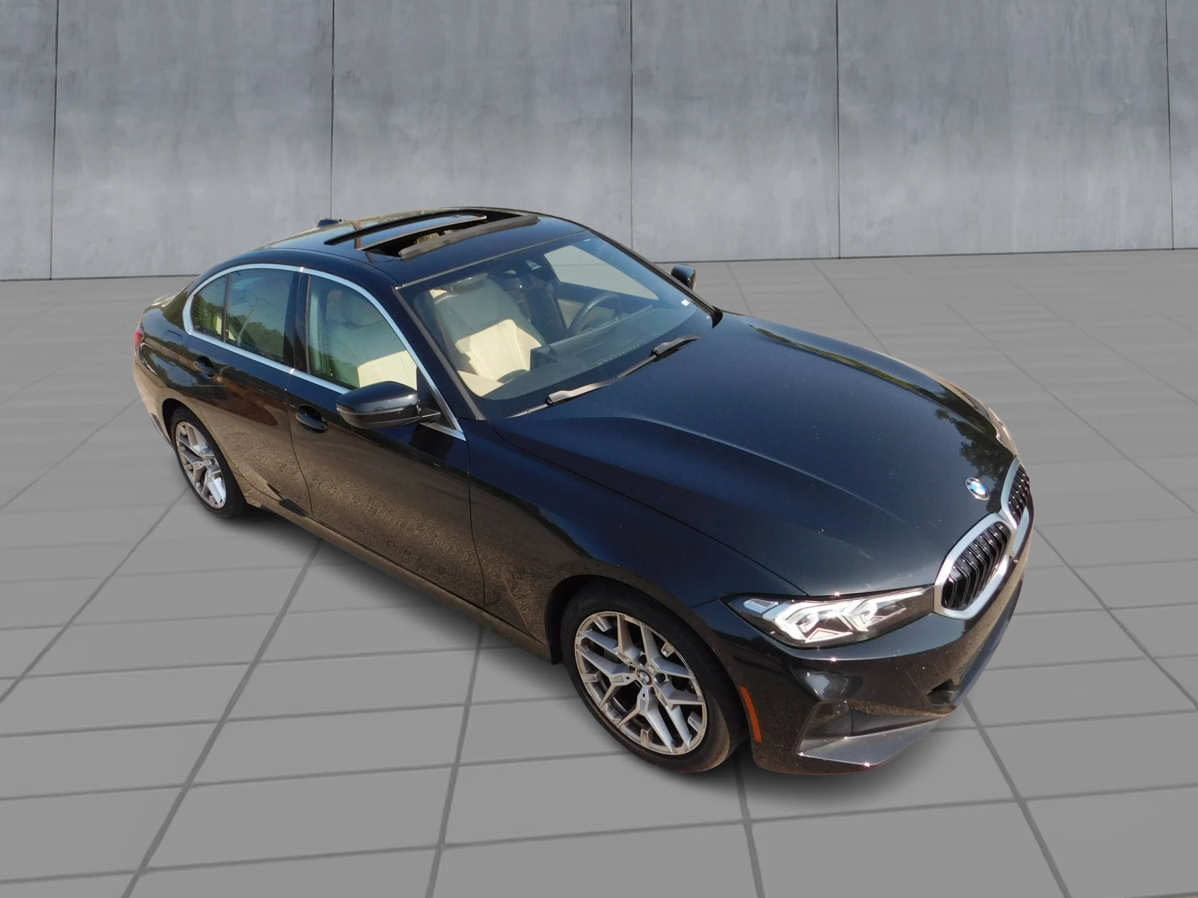 Used 2025 BMW 330i Sedan RWD image 2