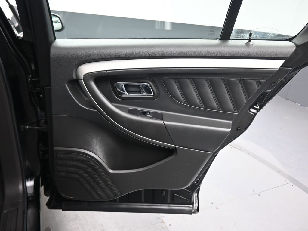 Used 2018 Ford Taurus SEL image 31