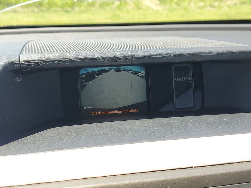 Used 2014 Toyota Sienna LE FWD image 22