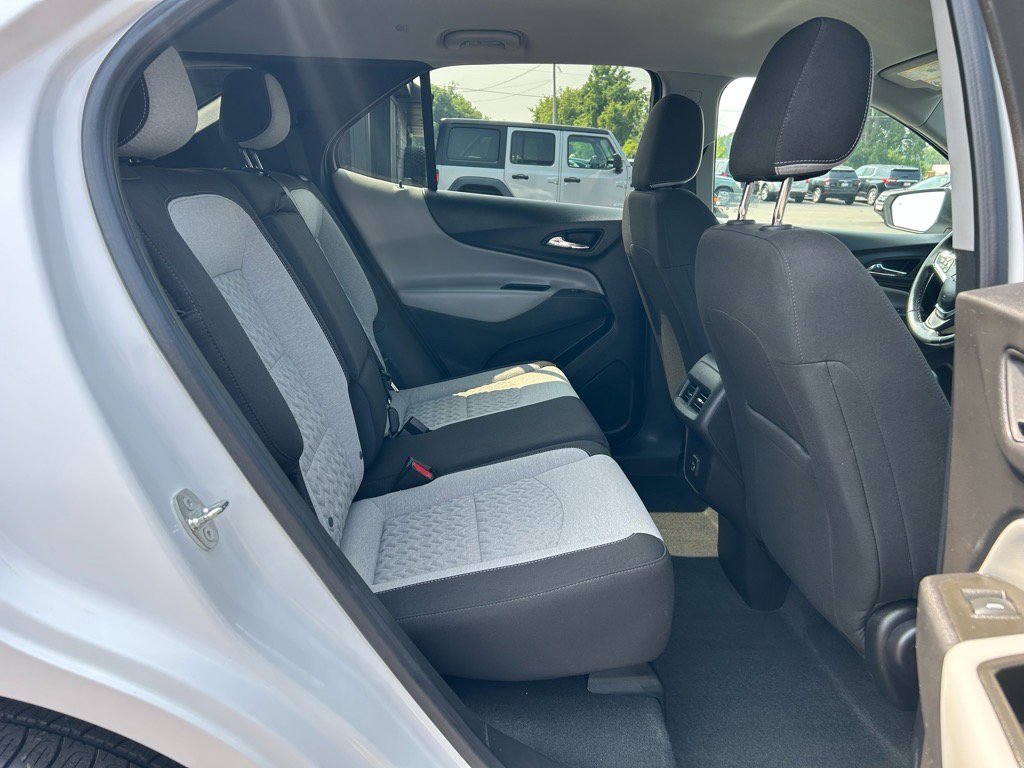Used 2023 Chevrolet Equinox LT w/ Driver Convenience Package image 14