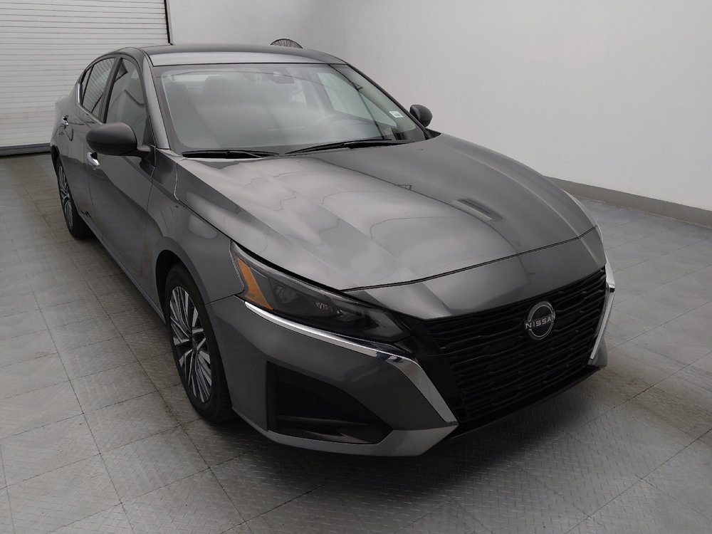 Used 2024 Nissan Altima 2.5 SV image 13