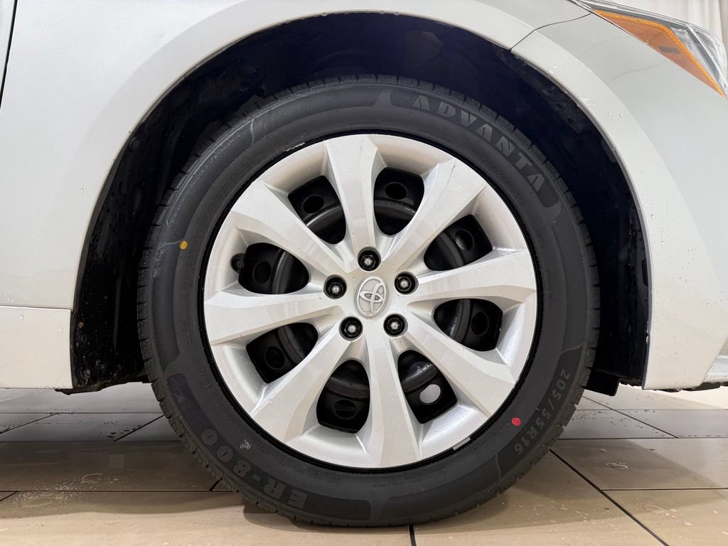 Certified 2024 Toyota Corolla LE FWD image 9