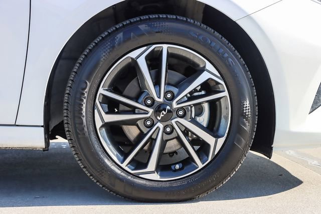 Used 2024 Kia Forte LXS image 11