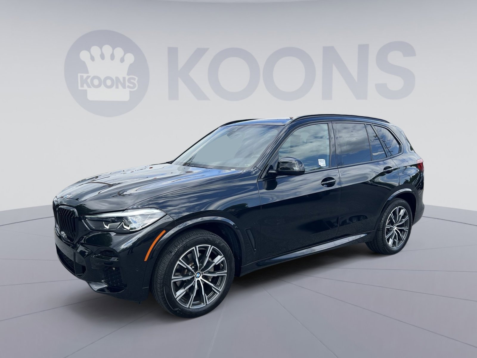 Used 2023 BMW X5 xDrive40i w/ M Sport Package AWD/4WD image 1