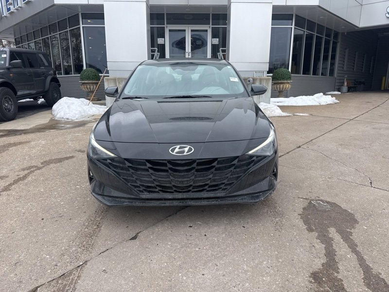 Used 2023 Hyundai Elantra SEL video 2