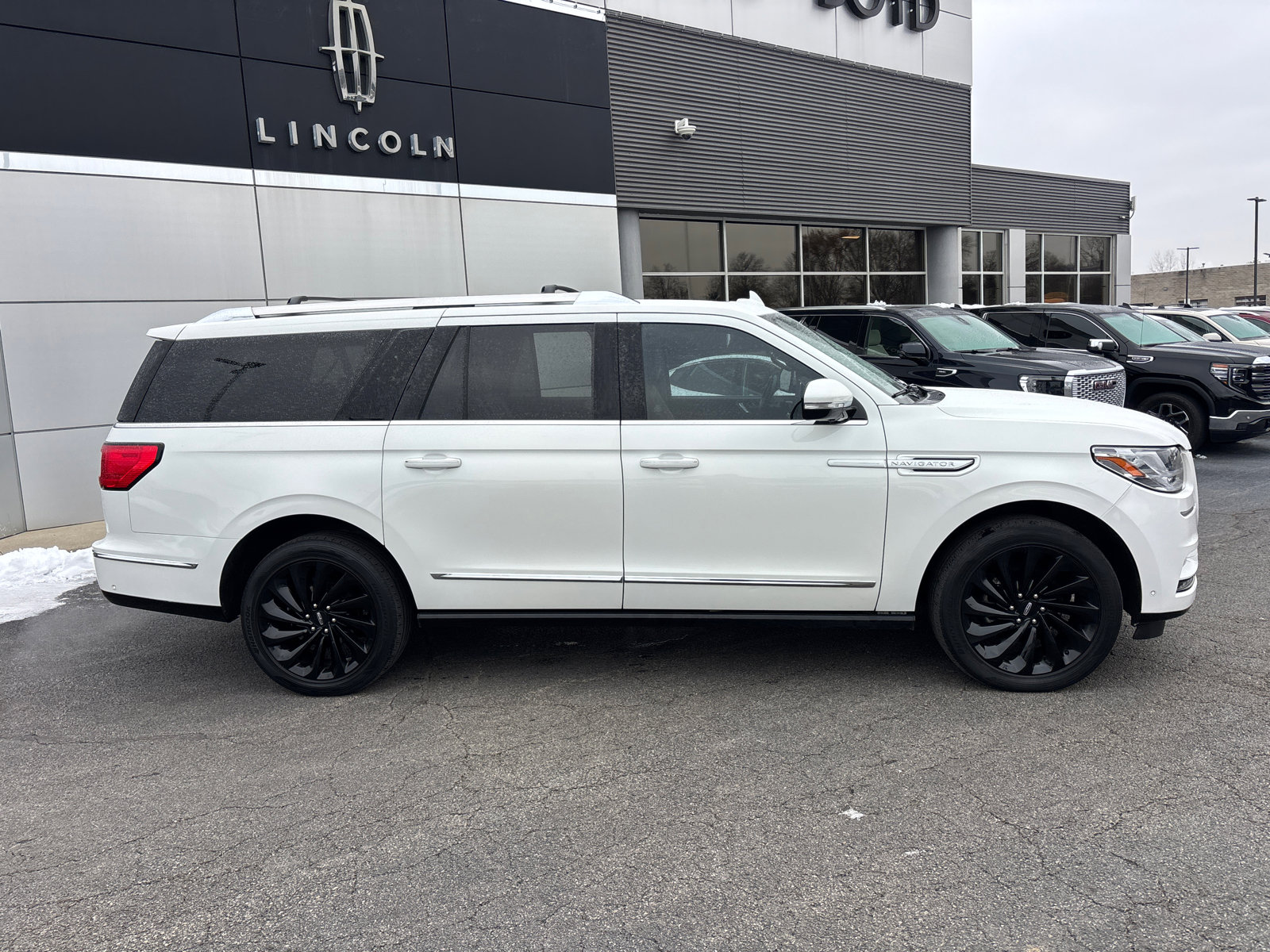 Used 2021 Lincoln Navigator L Reserve image 8