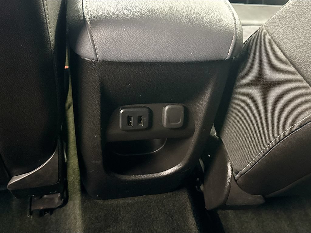 Used 2017 Chevrolet Colorado Z71 AWD/4WD image 26
