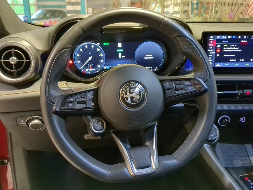 Used 2024 Alfa Romeo Tonale Ti AWD/4WD image 12