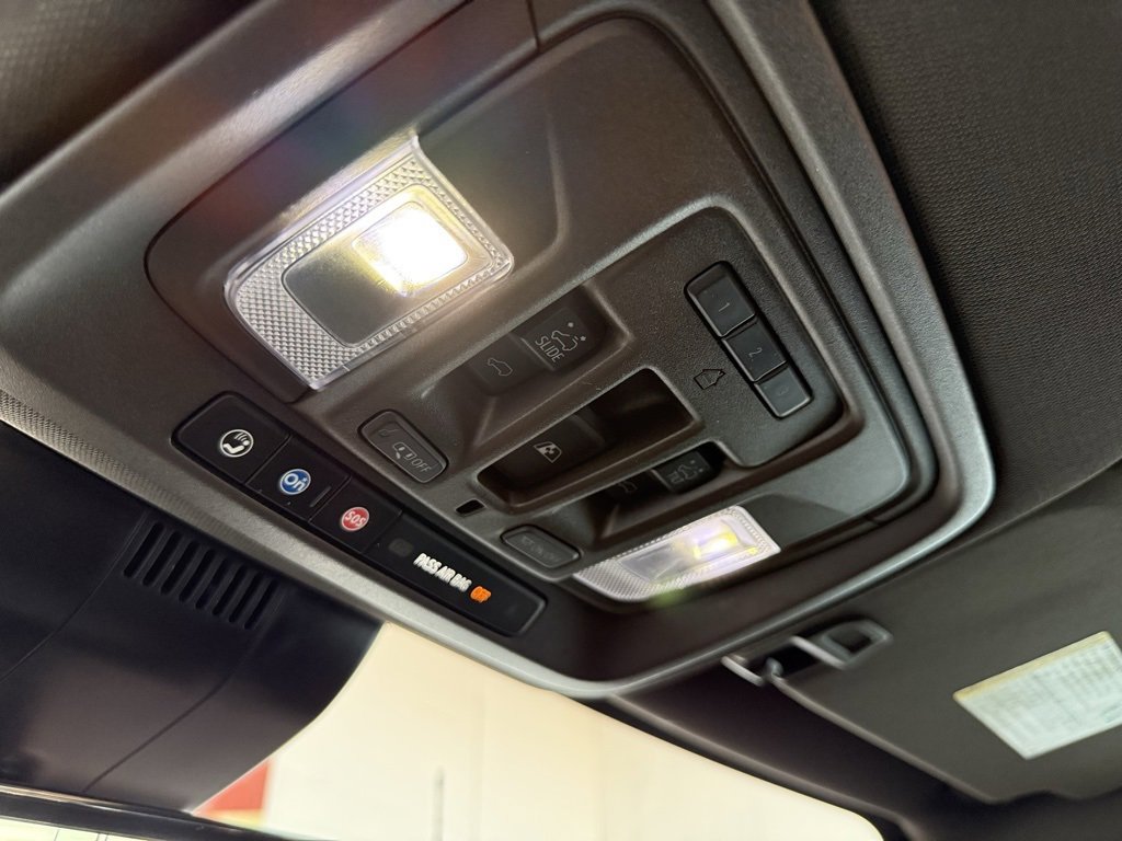 Used 2024 GMC Sierra 2500 Denali w/ Denali Reserve Package image 30