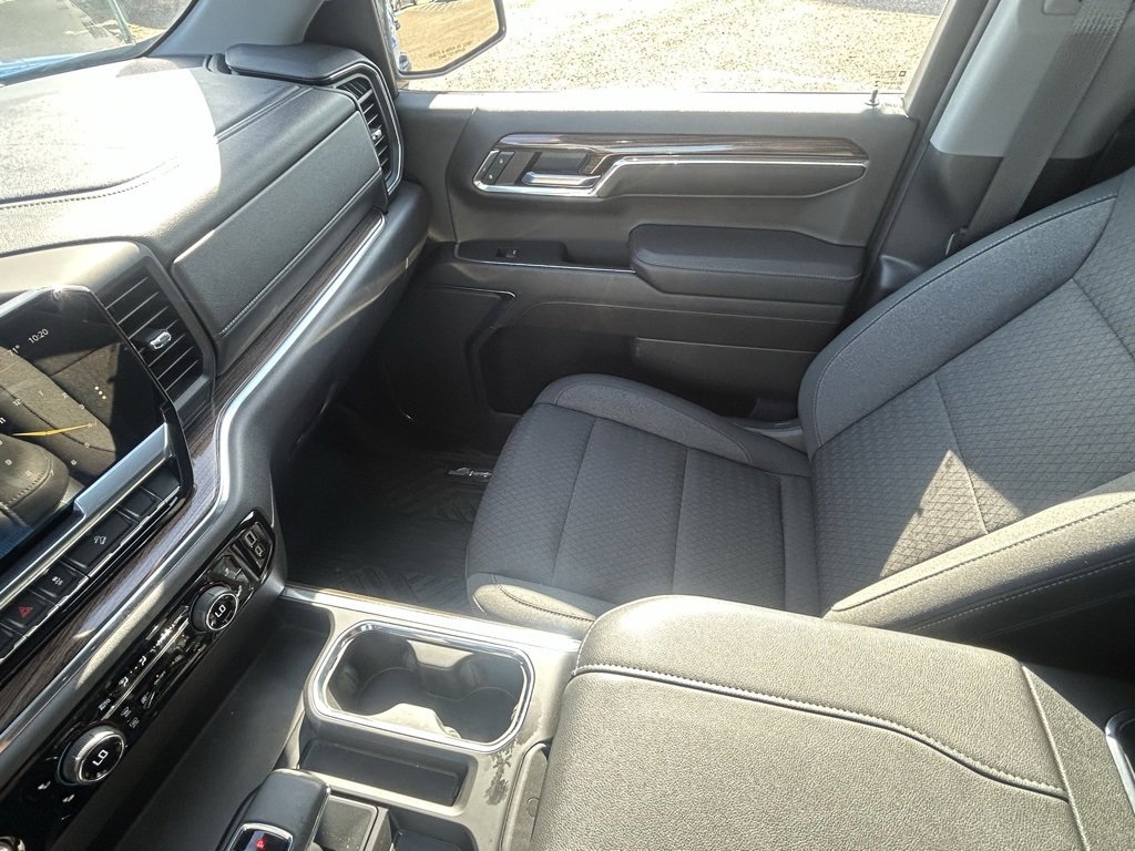 Used 2023 Chevrolet Silverado 1500 LT Trail Boss w/ LPO, Dark Essentials Package image 13