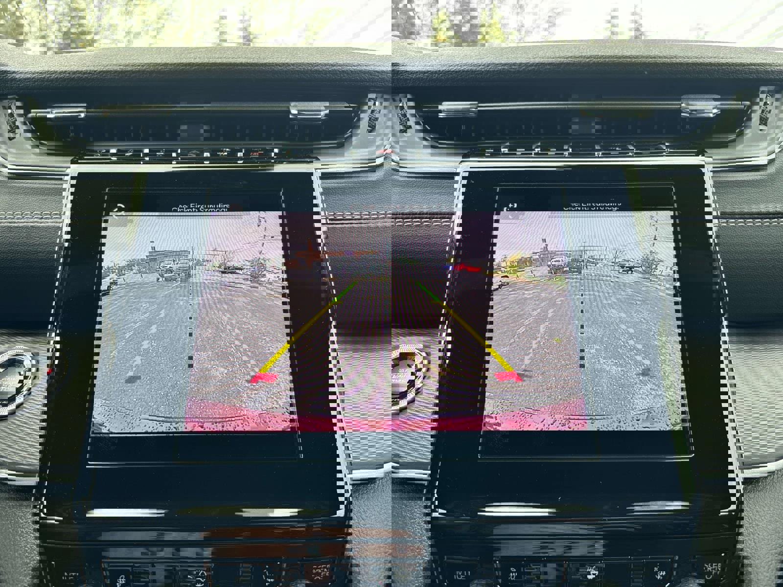 New 2025 Jeep Grand Cherokee L Laredo image 13