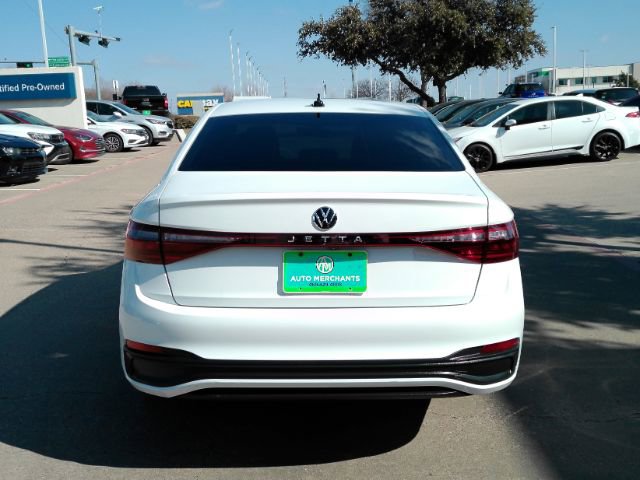 Used 2025 Volkswagen Jetta Sport image 7