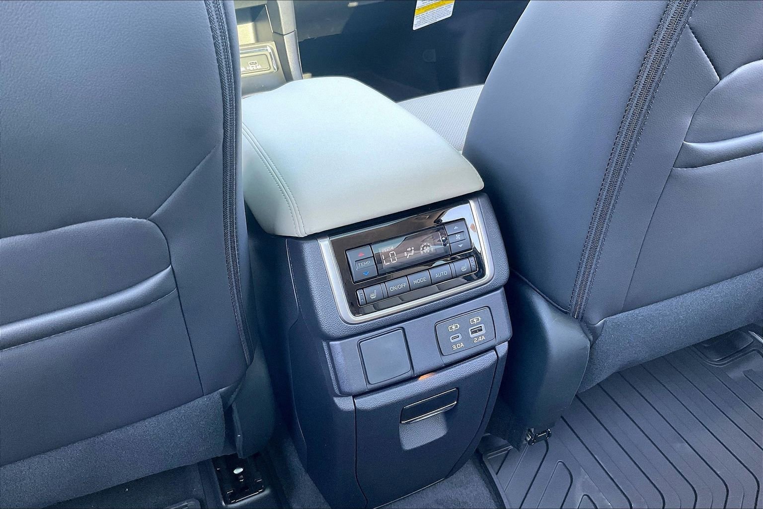 New 2026 Subaru Ascent Limited image 25