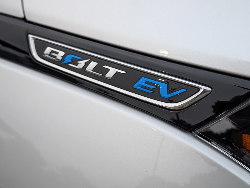 Certified 2020 Chevrolet Bolt Premier w/ Infotainment Package FWD image 32