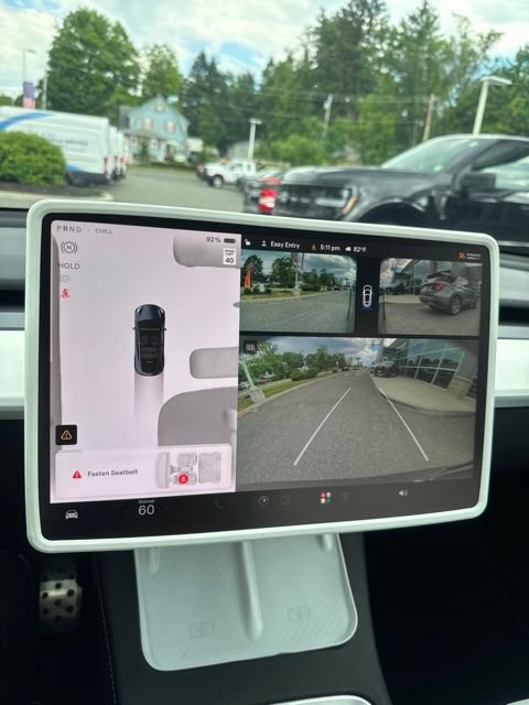 Used 2024 Tesla Model Y 2WD image 27