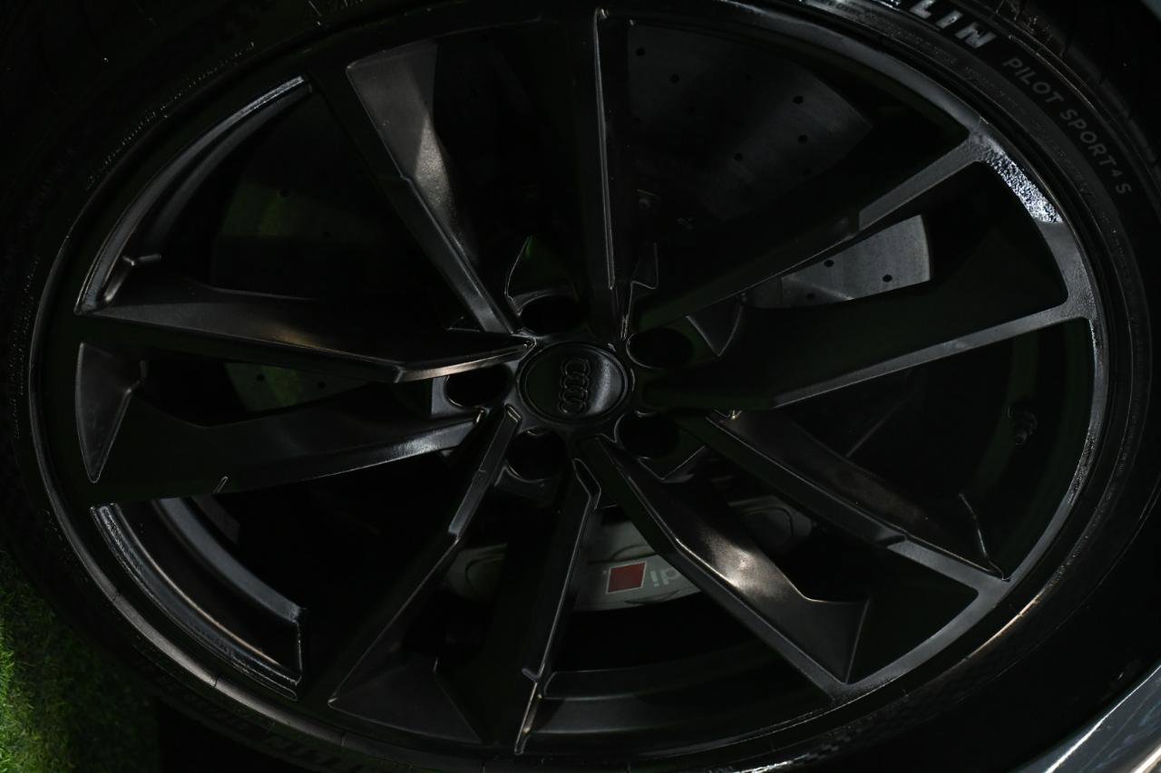 Used 2017 Audi RS 7 Performance w/ Driver Assistance Package image 8