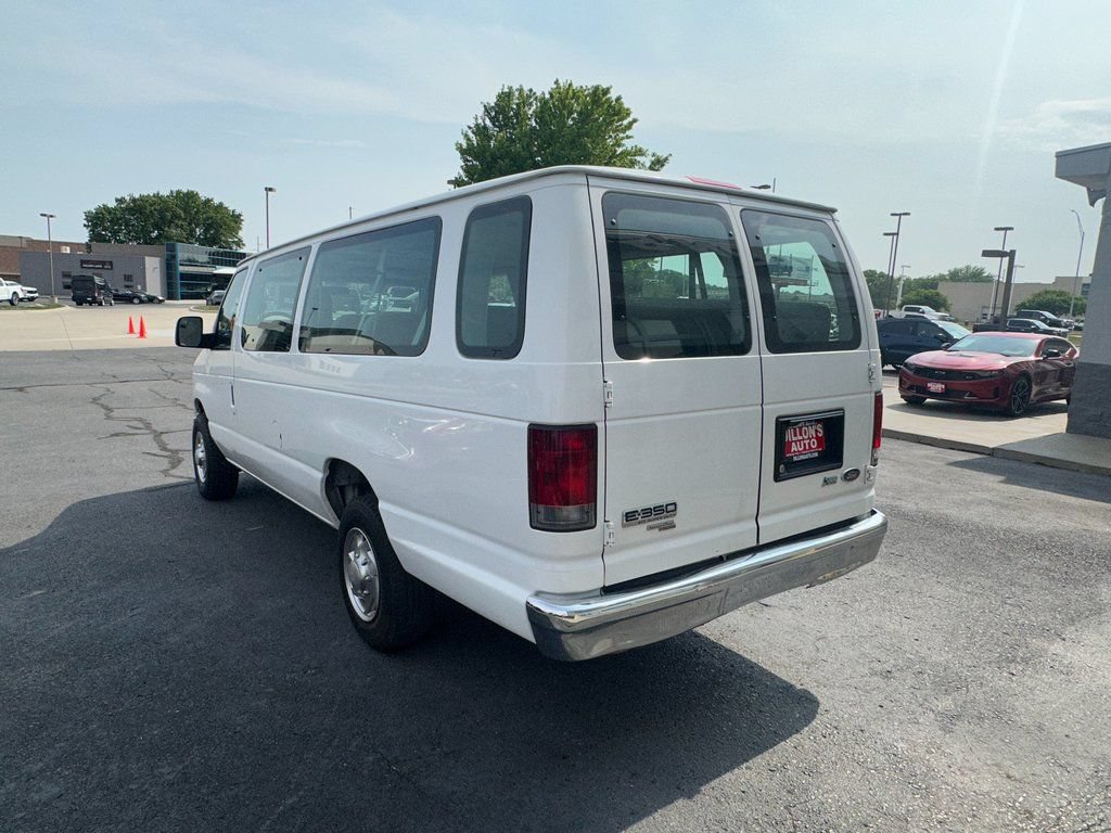 Used 2010 Ford E-350 and Econoline 350 XLT RWD image 5